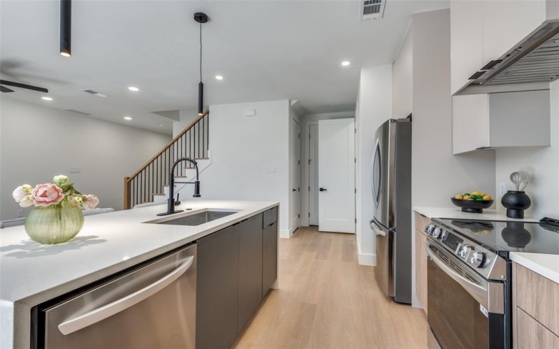 7337 Flyers Way, Dallas, TX 75235, 3 Habitaciones Habitaciones , ,2 BañosBaños,Residential,En Venta,7337 Flyers Way,0,21106995