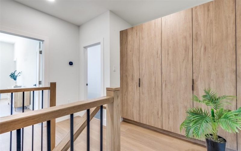 7337 Flyers Way, Dallas, TX 75235, 3 Habitaciones Habitaciones , ,2 BañosBaños,Residential,En Venta,7337 Flyers Way,0,21106995