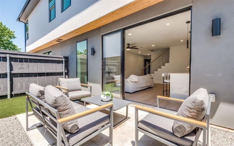 7337 Flyers Way, Dallas, TX 75235, 3 Habitaciones Habitaciones , ,2 BañosBaños,Residential,En Venta,7337 Flyers Way,0,21106995