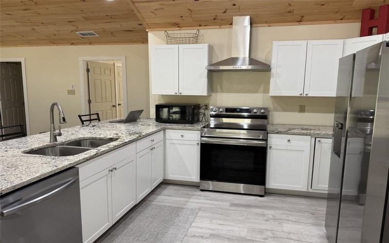 2106 FM 1647, Winnsboro, TX 75494, 3 Bedrooms Bedrooms, ,2 BathroomsBathrooms,Residential,For Sale,2106 FM 1647,0,21107118