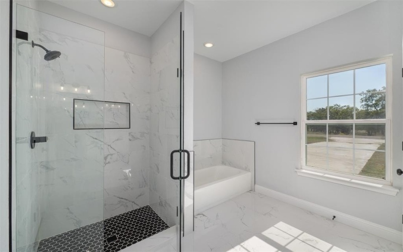 1013 Don Eve Court, Azle, TX 76020, 4 Bedrooms Bedrooms, ,2 BathroomsBathrooms,Residential,For Sale,1013 Don Eve Court,0,21107411