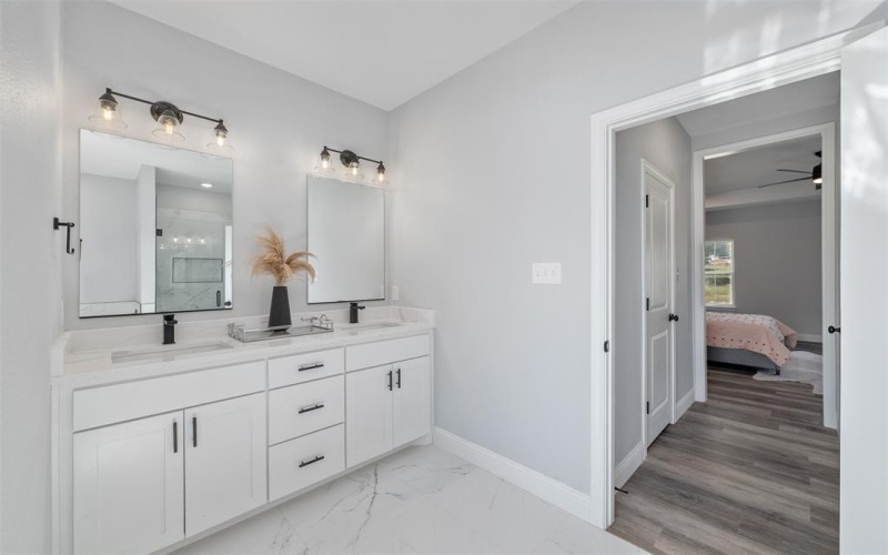 1013 Don Eve Court, Azle, TX 76020, 4 Bedrooms Bedrooms, ,2 BathroomsBathrooms,Residential,For Sale,1013 Don Eve Court,0,21107411