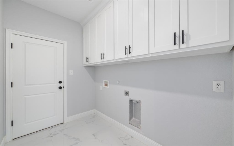 1013 Don Eve Court, Azle, TX 76020, 4 Bedrooms Bedrooms, ,2 BathroomsBathrooms,Residential,For Sale,1013 Don Eve Court,0,21107411