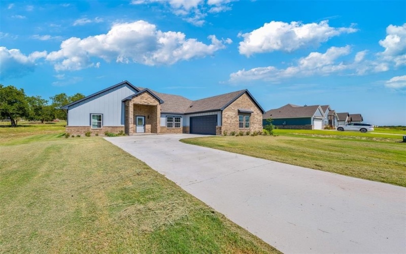 1013 Don Eve Court, Azle, TX 76020, 4 Bedrooms Bedrooms, ,2 BathroomsBathrooms,Residential,For Sale,1013 Don Eve Court,0,21107411