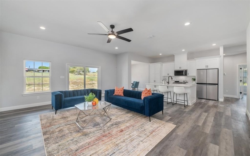 1013 Don Eve Court, Azle, TX 76020, 4 Bedrooms Bedrooms, ,2 BathroomsBathrooms,Residential,For Sale,1013 Don Eve Court,0,21107411