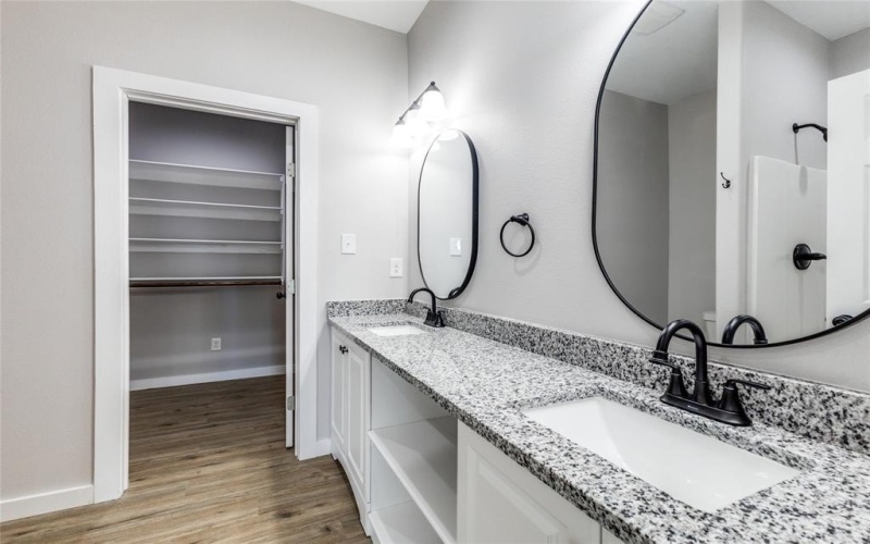 313 N Main Street, Randolph, TX 75475, 3 Habitaciones Habitaciones , ,3 BañosBaños,Residential,En Venta,313 N Main Street,0,21107454