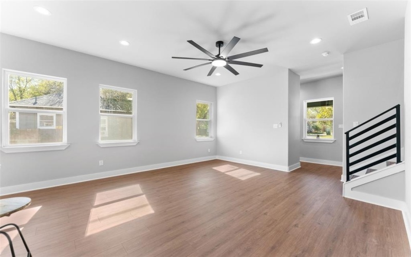 612 N Robinson Street, Cleburne, TX 76031, 3 Habitaciones Habitaciones , ,2 BañosBaños,Residential,En Venta,612 N Robinson Street,0,21096440