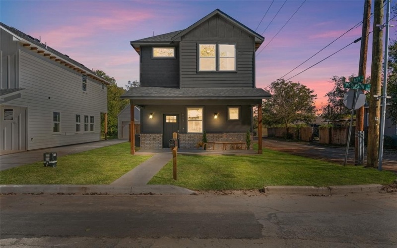 612 N Robinson Street, Cleburne, TX 76031, 3 Habitaciones Habitaciones , ,2 BañosBaños,Residential,En Venta,612 N Robinson Street,0,21096440