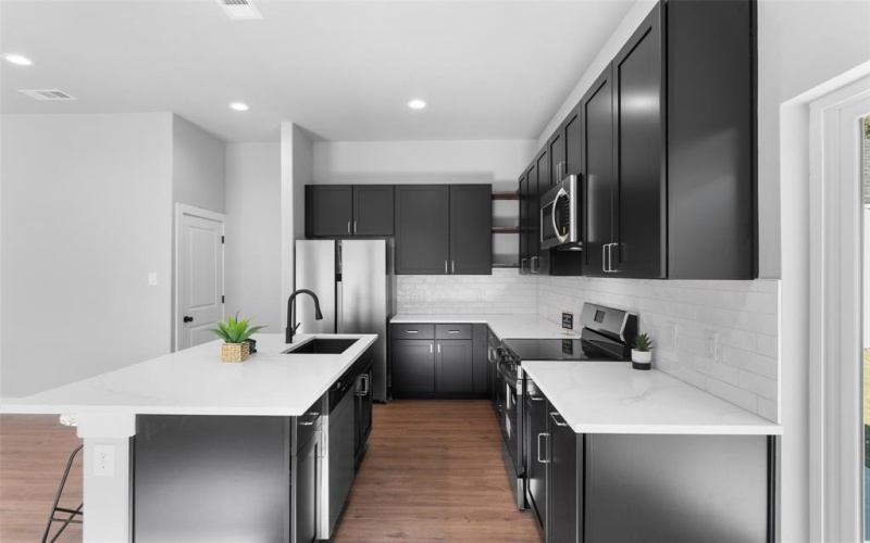 612 N Robinson Street, Cleburne, TX 76031, 3 Habitaciones Habitaciones , ,2 BañosBaños,Residential,En Venta,612 N Robinson Street,0,21096440