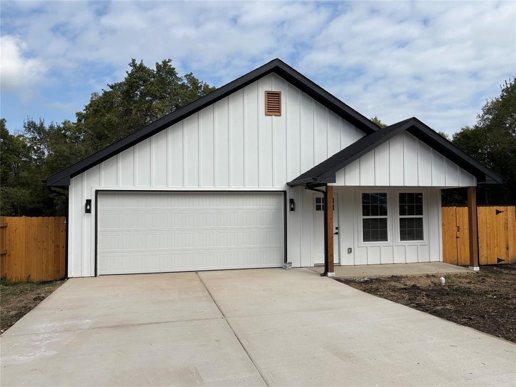 719 E Commerce Avenue, Cooper, TX 75432, 4 Bedrooms Bedrooms, ,2 BathroomsBathrooms,Residential,For Sale,719 E Commerce Avenue,0,21102009