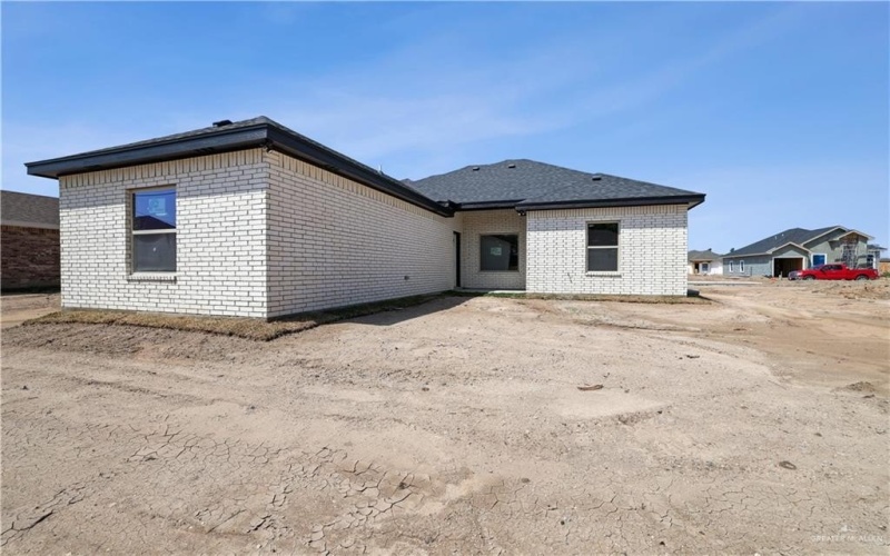 1304 E Acacia Drive, San Juan, TX 78589, 3 Bedrooms Bedrooms, ,2 BathroomsBathrooms,Residential,For Sale,1304 E Acacia Drive,465654