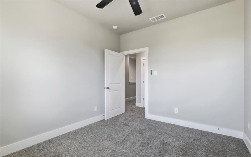 614 N Robinson Street, Cleburne, TX 76031, 3 Habitaciones Habitaciones , ,2 BañosBaños,Residential,En Venta,614 N Robinson Street,0,21102649