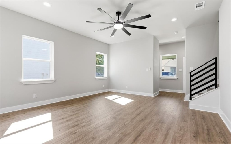 614 N Robinson Street, Cleburne, TX 76031, 3 Habitaciones Habitaciones , ,2 BañosBaños,Residential,En Venta,614 N Robinson Street,0,21102649