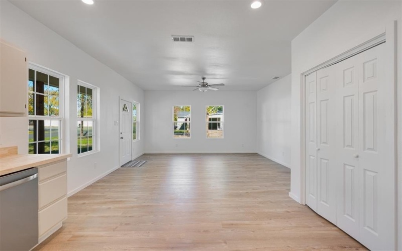 501 1st Street, Cooper, TX 75432, 3 Habitaciones Habitaciones , ,2 BañosBaños,Residential,En Venta,501 1st Street,0,21105137