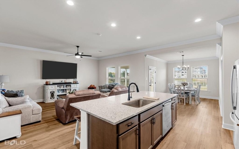 290 Venecia Drive, Bossier City, LA 71111, 3 Bedrooms Bedrooms, ,2 BathroomsBathrooms,Residential,For Sale,290 Venecia Drive,0,21105509