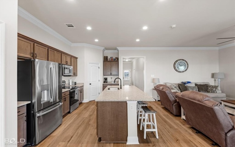 290 Venecia Drive, Bossier City, LA 71111, 3 Bedrooms Bedrooms, ,2 BathroomsBathrooms,Residential,For Sale,290 Venecia Drive,0,21105509