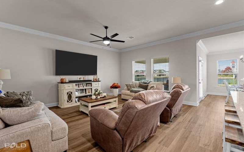 290 Venecia Drive, Bossier City, LA 71111, 3 Bedrooms Bedrooms, ,2 BathroomsBathrooms,Residential,For Sale,290 Venecia Drive,0,21105509