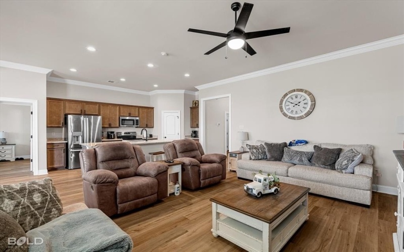 290 Venecia Drive, Bossier City, LA 71111, 3 Bedrooms Bedrooms, ,2 BathroomsBathrooms,Residential,For Sale,290 Venecia Drive,0,21105509