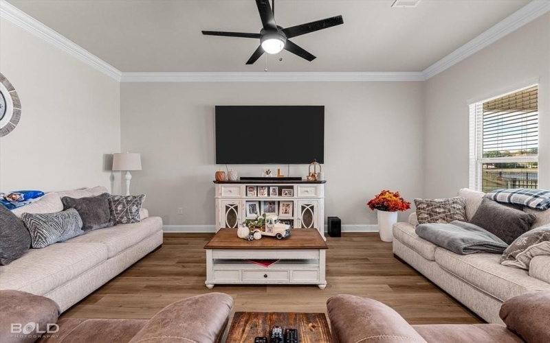 290 Venecia Drive, Bossier City, LA 71111, 3 Bedrooms Bedrooms, ,2 BathroomsBathrooms,Residential,For Sale,290 Venecia Drive,0,21105509