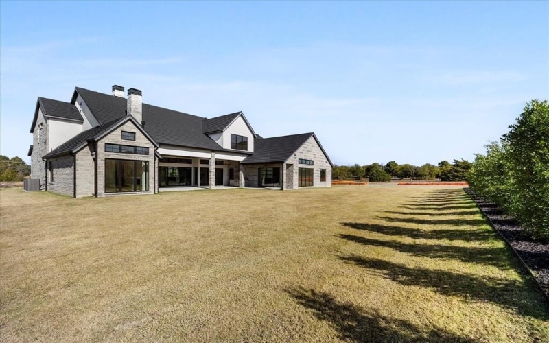 332 Longview Place, Heath, TX 75032, 4 Bedrooms Bedrooms, ,5 BathroomsBathrooms,Residential,For Sale,332 Longview Place,0,21105814