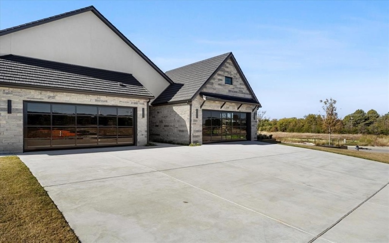 332 Longview Place, Heath, TX 75032, 4 Bedrooms Bedrooms, ,5 BathroomsBathrooms,Residential,For Sale,332 Longview Place,0,21105814