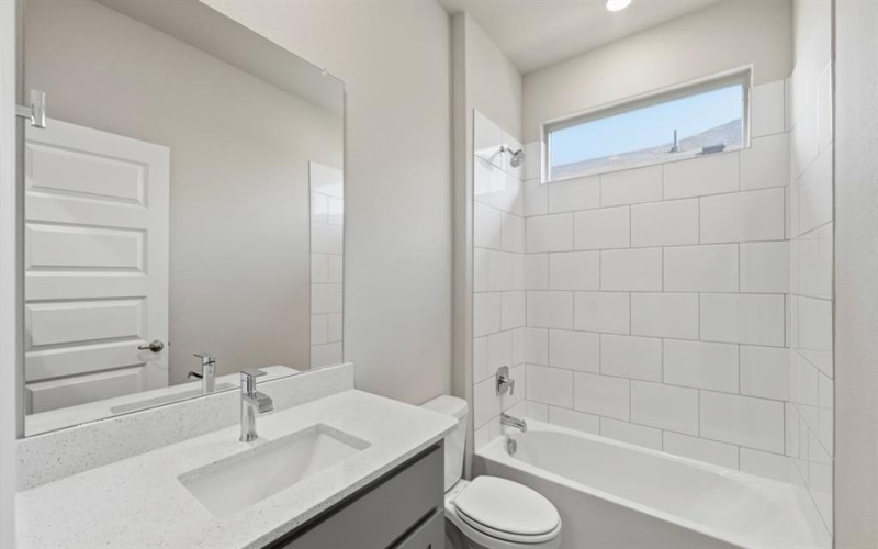 1911 JACKSON Street, Cleburne, TX 76033, 5 Habitaciones Habitaciones , ,3 BañosBaños,Residential,En Venta,1911 JACKSON Street,0,21105830