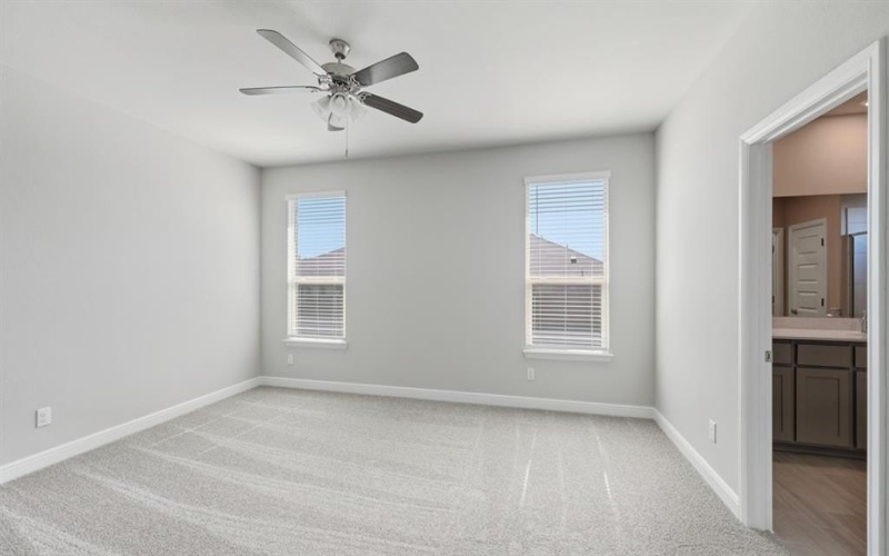 1911 JACKSON Street, Cleburne, TX 76033, 5 Habitaciones Habitaciones , ,3 BañosBaños,Residential,En Venta,1911 JACKSON Street,0,21105830