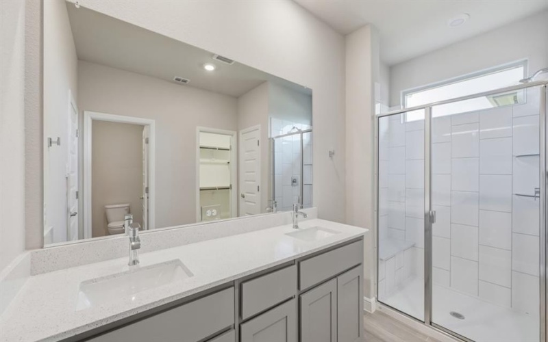 1911 JACKSON Street, Cleburne, TX 76033, 5 Habitaciones Habitaciones , ,3 BañosBaños,Residential,En Venta,1911 JACKSON Street,0,21105830