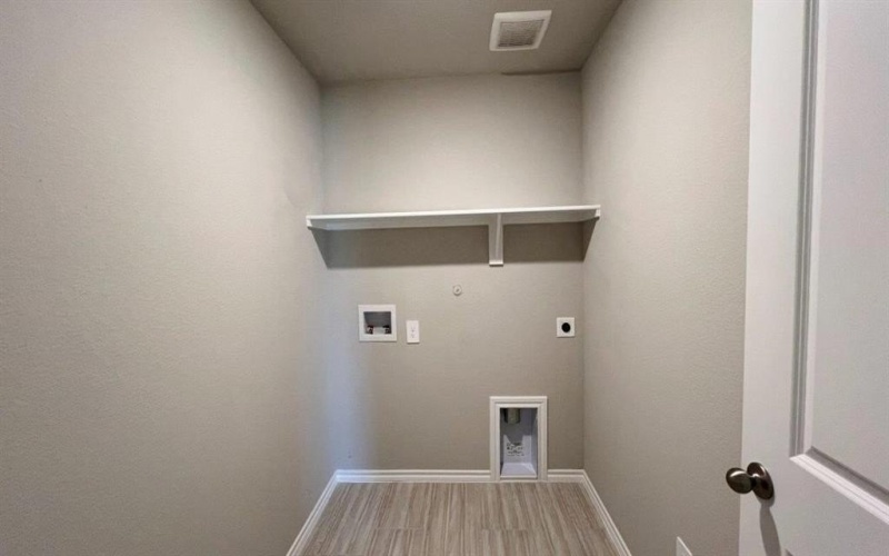 8457 HOLLYMEAD Lane, Fort Worth, TX 76131, 4 Bedrooms Bedrooms, ,2 BathroomsBathrooms,Residential,For Sale,8457 HOLLYMEAD Lane,0,21106012