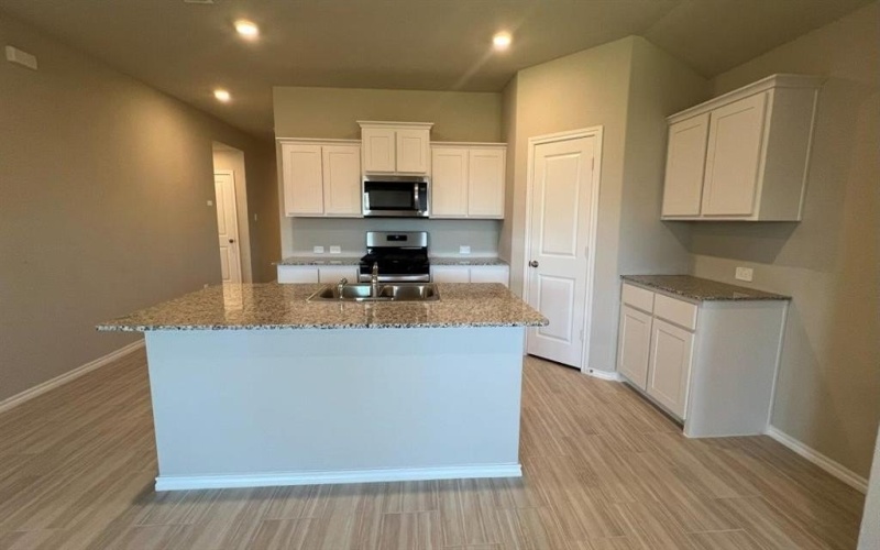 8436 HOLLYMEAD Lane, Fort Worth, TX 76131, 4 Bedrooms Bedrooms, ,2 BathroomsBathrooms,Residential,For Sale,8436 HOLLYMEAD Lane,0,21106053