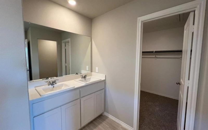 8436 HOLLYMEAD Lane, Fort Worth, TX 76131, 4 Bedrooms Bedrooms, ,2 BathroomsBathrooms,Residential,For Sale,8436 HOLLYMEAD Lane,0,21106053