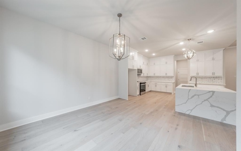 6421 ST GEORGE Court, North Richland Hills, TX 76180, 4 Habitaciones Habitaciones , ,2 BañosBaños,Residential,En Venta,6421 ST GEORGE Court,0,21107732