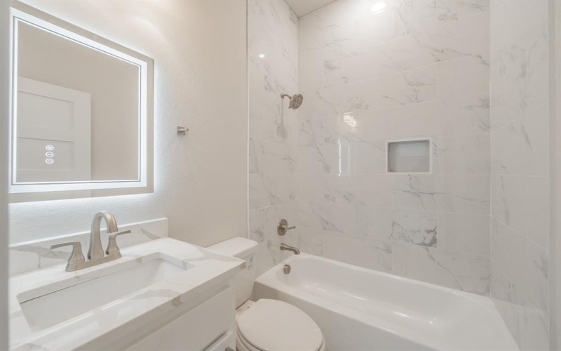 6421 ST GEORGE Court, North Richland Hills, TX 76180, 4 Habitaciones Habitaciones , ,2 BañosBaños,Residential,En Venta,6421 ST GEORGE Court,0,21107732