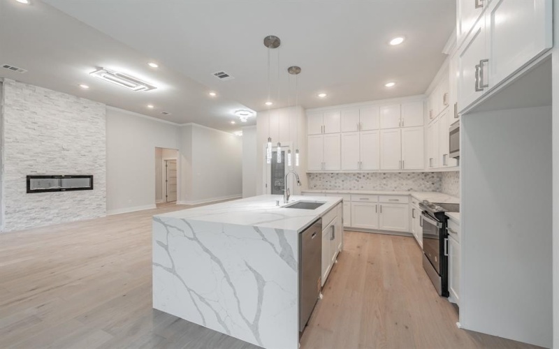 6425 ST GEORGE Court, North Richland Hills, TX 76180, 4 Habitaciones Habitaciones , ,2 BañosBaños,Residential,En Venta,6425 ST GEORGE Court,0,21107746