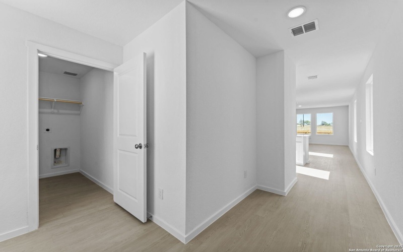 2214 Collins Aly, Converse, TX 78109, 3 Habitaciones Habitaciones , ,2 BañosBaños,Residential,En Venta,2214 Collins Aly,0,1921588