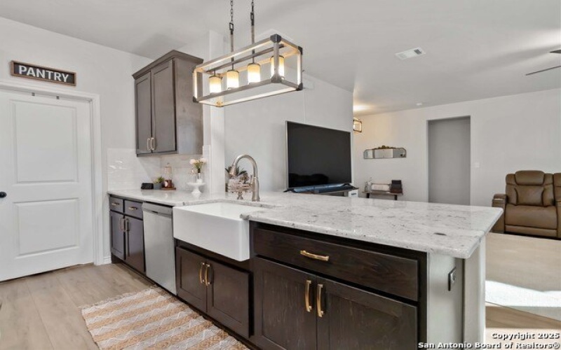 3137 County Road 5710, Devine, TX 78016, 4 Bedrooms Bedrooms, ,2 BathroomsBathrooms,Farm,For Sale,3137 County Road 5710,0,1921459