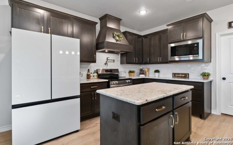 3137 County Road 5710, Devine, TX 78016, 4 Bedrooms Bedrooms, ,2 BathroomsBathrooms,Farm,For Sale,3137 County Road 5710,0,1921459