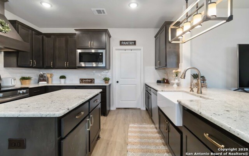 3137 County Road 5710, Devine, TX 78016, 4 Bedrooms Bedrooms, ,2 BathroomsBathrooms,Farm,For Sale,3137 County Road 5710,0,1921459