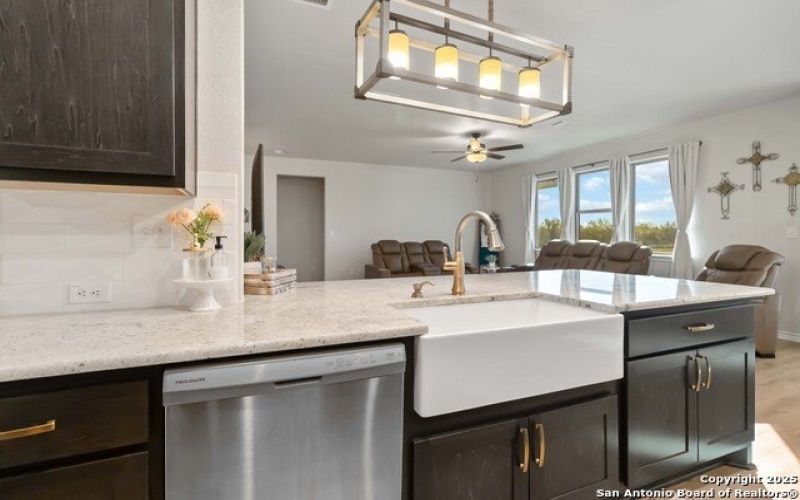 3137 County Road 5710, Devine, TX 78016, 4 Bedrooms Bedrooms, ,2 BathroomsBathrooms,Farm,For Sale,3137 County Road 5710,0,1921459