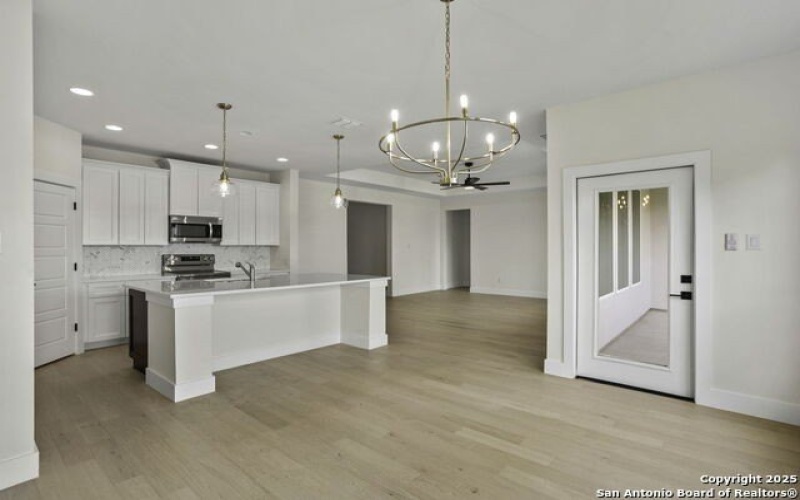 1901 N Chateau Lane, Kerrville, TX 78028, 2 Bedrooms Bedrooms, ,2 BathroomsBathrooms,Residential,For Sale,1901 N Chateau Lane,0,1921498