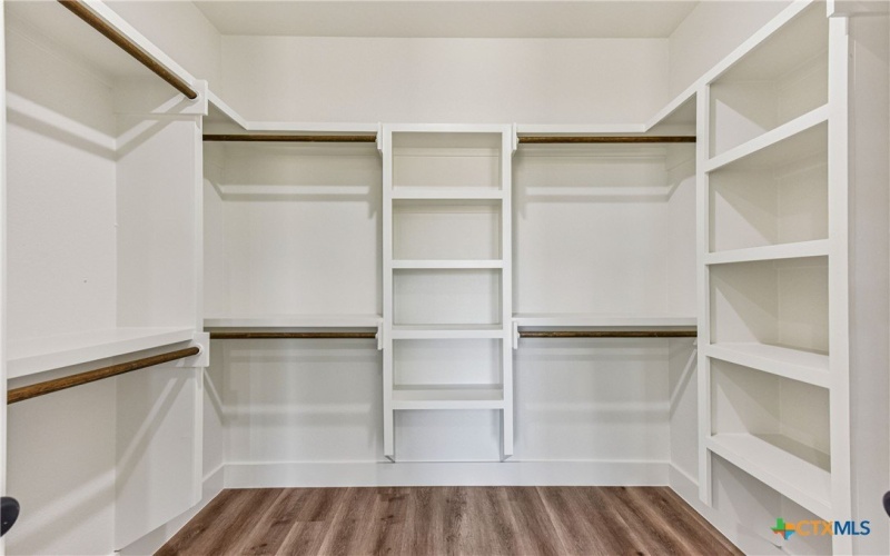 11060 Eagle Walk Boulevard, Salado, TX 76571, 4 Bedrooms Bedrooms, ,3 BathroomsBathrooms,Residential,For Sale,11060 Eagle Walk Boulevard,0,597205