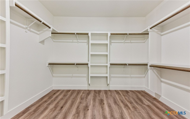 11060 Eagle Walk Boulevard, Salado, TX 76571, 4 Bedrooms Bedrooms, ,3 BathroomsBathrooms,Residential,For Sale,11060 Eagle Walk Boulevard,0,597205