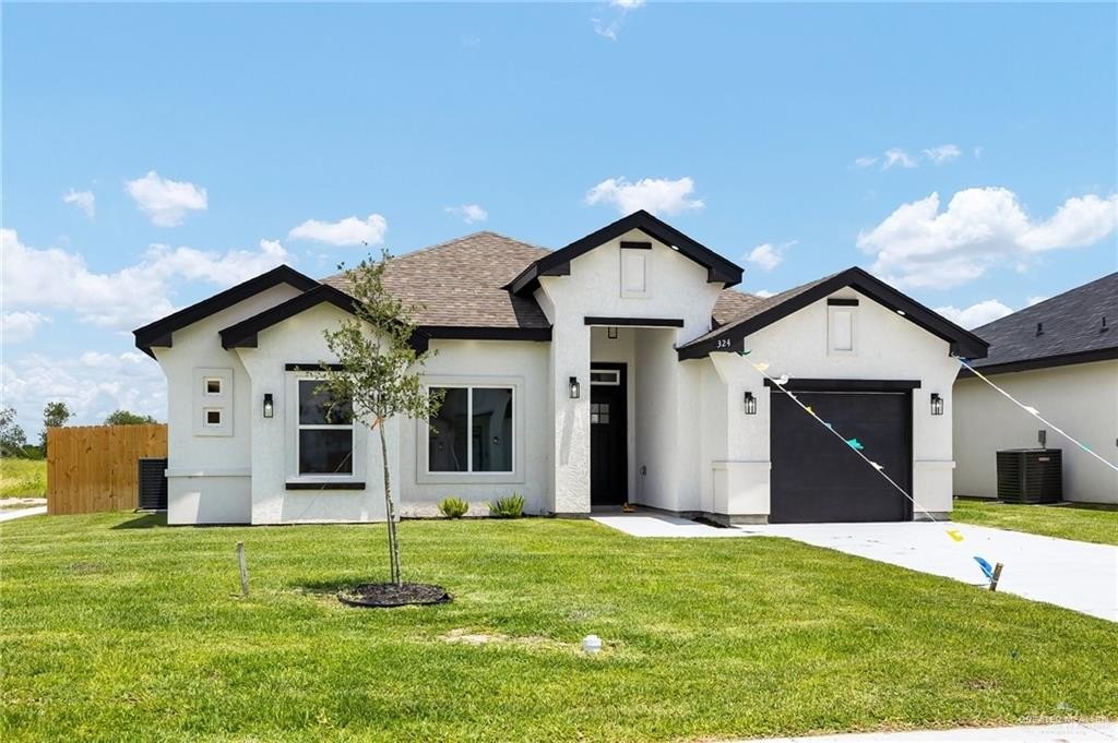 324 N Leon Avenue, Elsa, TX 78543, 3 Habitaciones Habitaciones , ,2 BañosBaños,Residential,En Venta,324 N Leon Avenue,470971