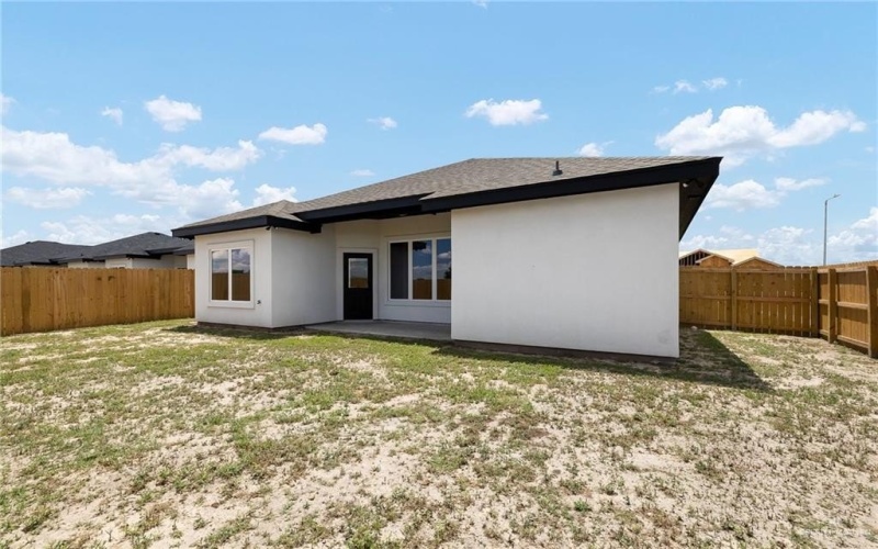 324 N Leon Avenue, Elsa, TX 78543, 3 Habitaciones Habitaciones , ,2 BañosBaños,Residential,En Venta,324 N Leon Avenue,470971