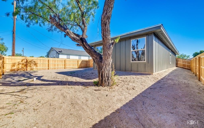 314 W 12th St, San Angelo, TX 76903, 3 Bedrooms Bedrooms, ,2 BathroomsBathrooms,Residential,For Sale,314 W 12th St,0,129699