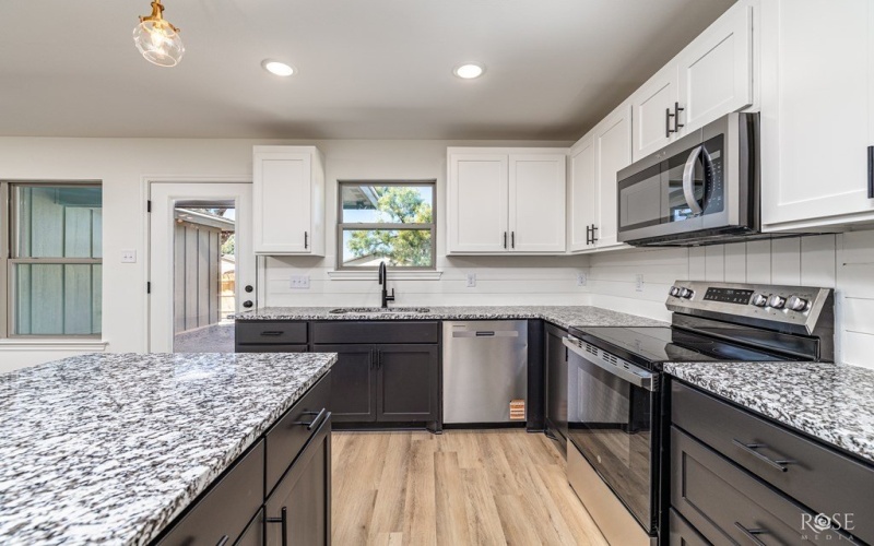 314 W 12th St, San Angelo, TX 76903, 3 Bedrooms Bedrooms, ,2 BathroomsBathrooms,Residential,For Sale,314 W 12th St,0,129699