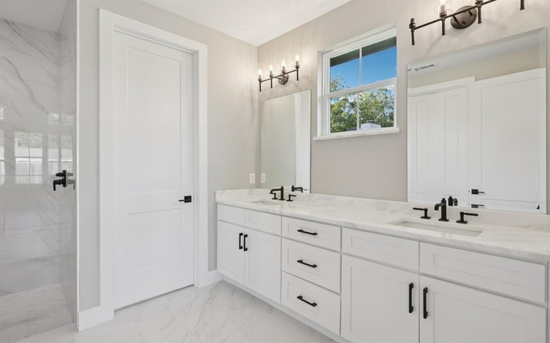 2638 Evinrude Drive, Grapevine, TX 76051, 3 Habitaciones Habitaciones , ,2 BañosBaños,Residential,En Venta,2638 Evinrude Drive,0,21073899