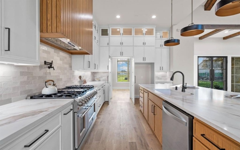 559 Aermotor Loop, Weatherford, TX 76085, 4 Bedrooms Bedrooms, ,3 BathroomsBathrooms,Residential,For Sale,559 Aermotor Loop,0,21107179