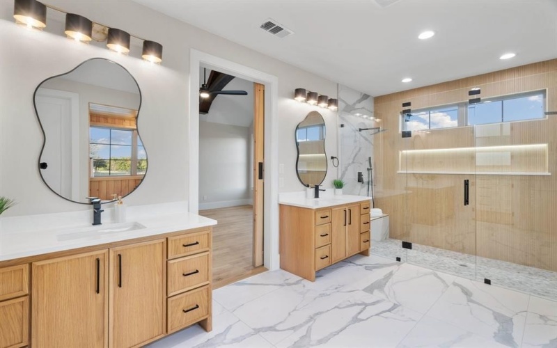 559 Aermotor Loop, Weatherford, TX 76085, 4 Bedrooms Bedrooms, ,3 BathroomsBathrooms,Residential,For Sale,559 Aermotor Loop,0,21107179