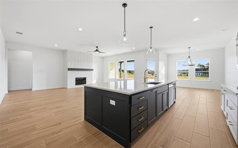 2008 Forest Bridge Drive, Azle, TX 76020, 4 Habitaciones Habitaciones , ,2 BañosBaños,Residential,En Venta,2008 Forest Bridge Drive,0,21107826